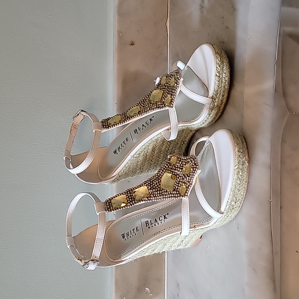 White House Black Market, Size 8, White Sandals